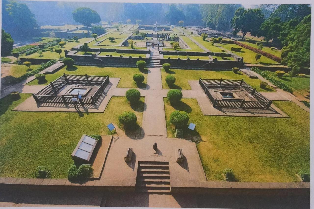 Malwade Motel Poona Buitenkant foto
