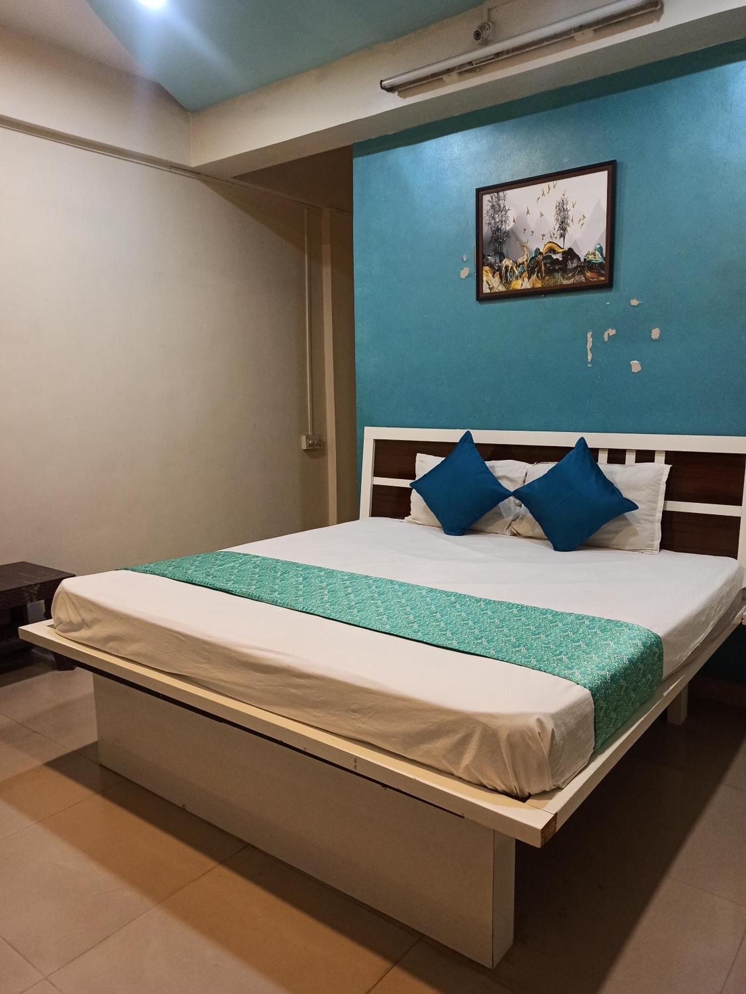 Malwade Motel Poona Buitenkant foto